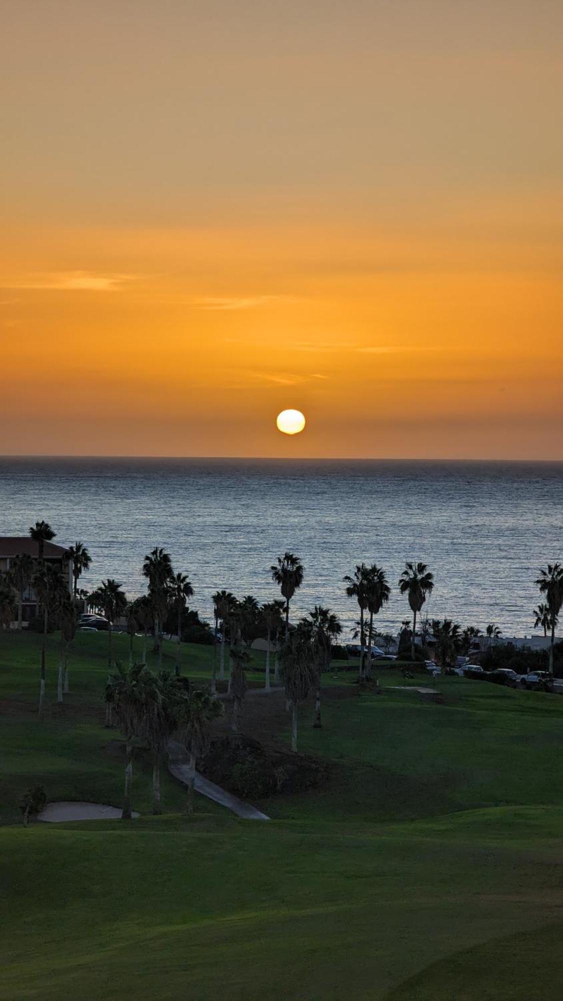 Golf View Apartment - Stunning Ocean View Golf Del Sur サンミゲル・デ・アボナ エクステリア 写真